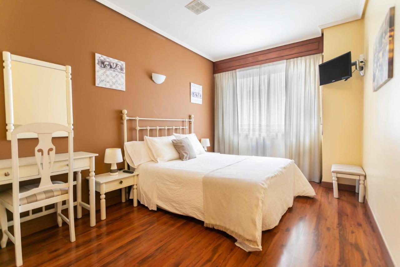 Hotel America Феррол Экстерьер фото