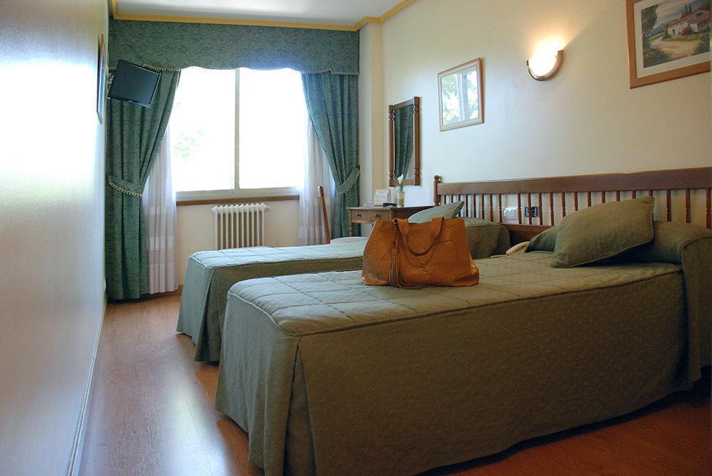 Hotel America Феррол Экстерьер фото