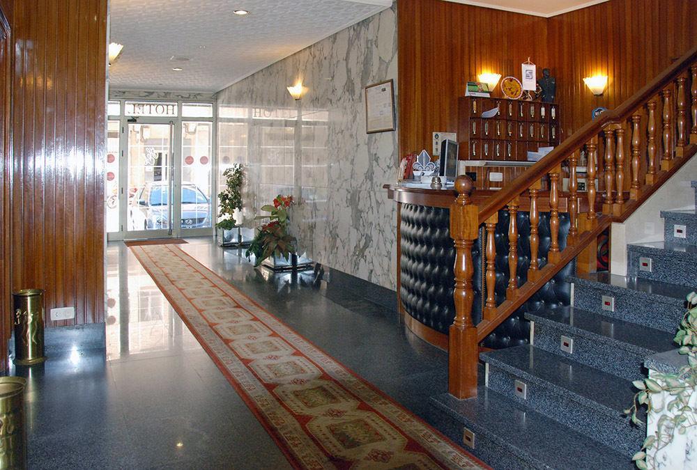 Hotel America Феррол Экстерьер фото