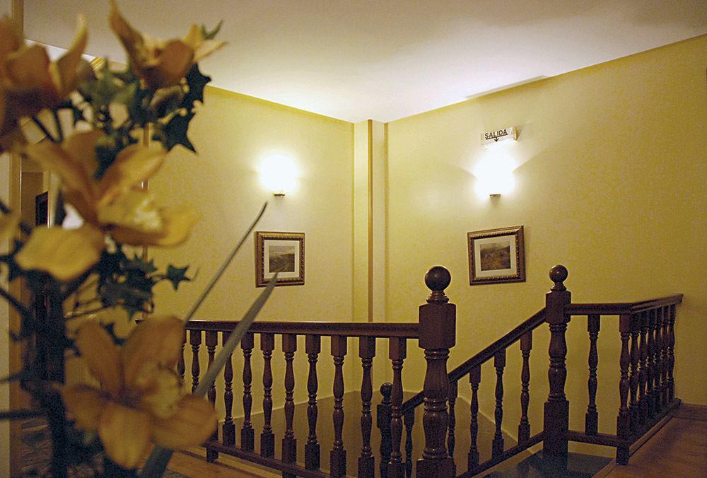 Hotel America Феррол Экстерьер фото